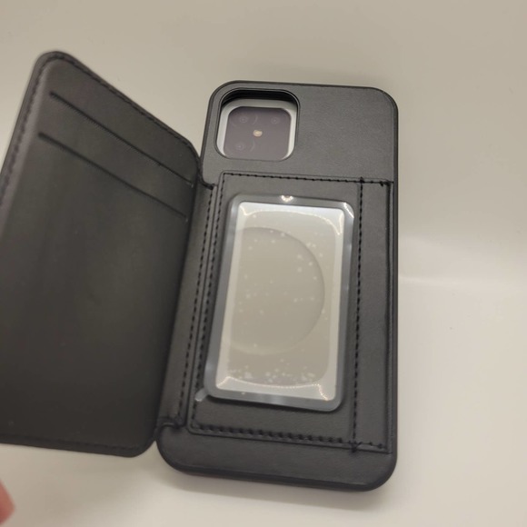 HABITU Odessa black velvet mirror folio case - Picture 4 of 5